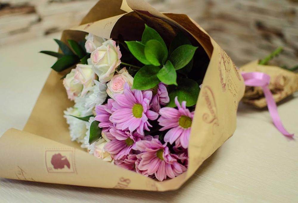 Букет цветов из: Розы и Хризантемы в Славный