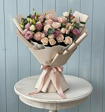 Букет цветов из:  Розы и Лизиантусы в Славный