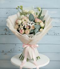 Букет цветов из:  Розы и Лизиантусы в Славный