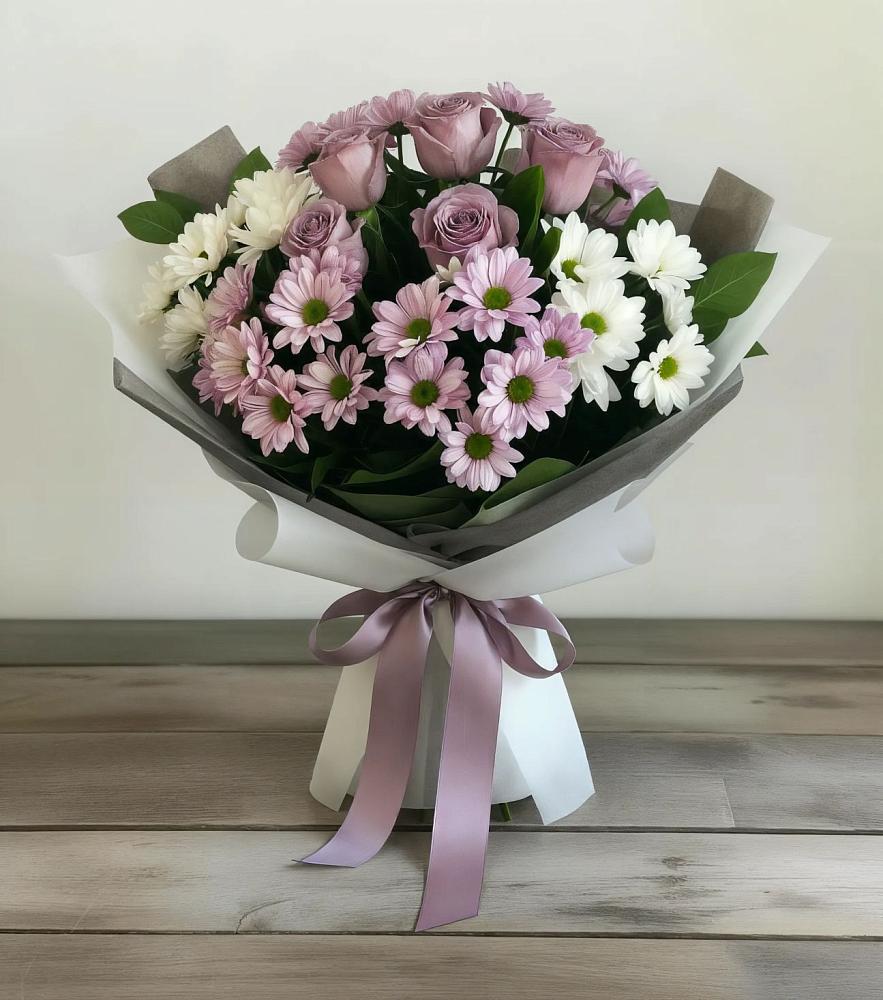 Букет цветов из: Хризантемы и Розы в Славный