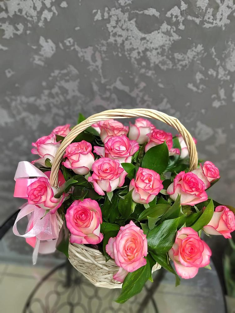 Цветочная композиция из Розы в корзине в Славный