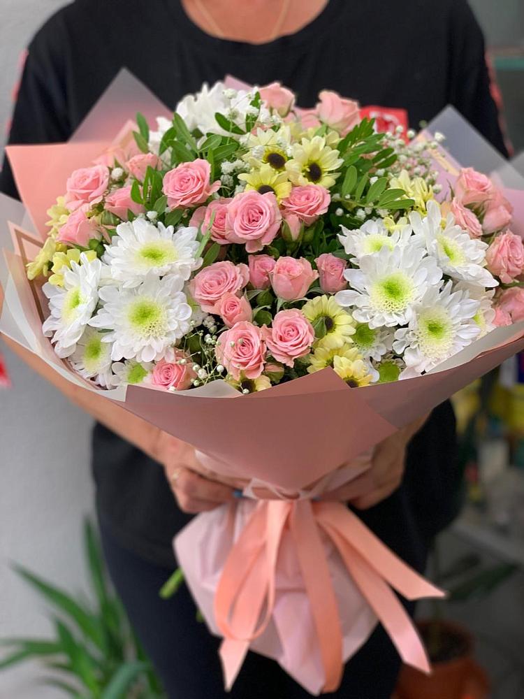 Букет цветов из: Розы и Хризантемы в Славный