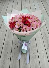 Букет цветов из:  Альстромерии #REPLACE_PRED# Славный