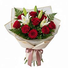 Букет цветов из:  Лилии и Розы в Славный