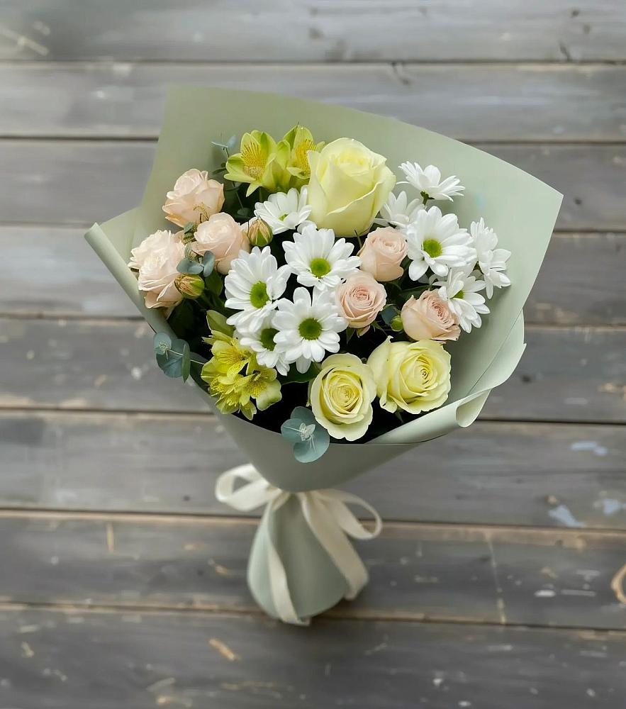 Букет цветов из: Альстромерии, Розы и Хризантемы в Славный
