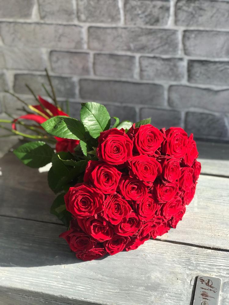 Букет Красные розы Фридом в Славный