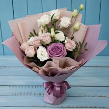 Букет цветов из:  Розы и Лизиантусы в Славный
