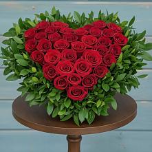 Цветочная композиция из Розы в виде сердца в Славный