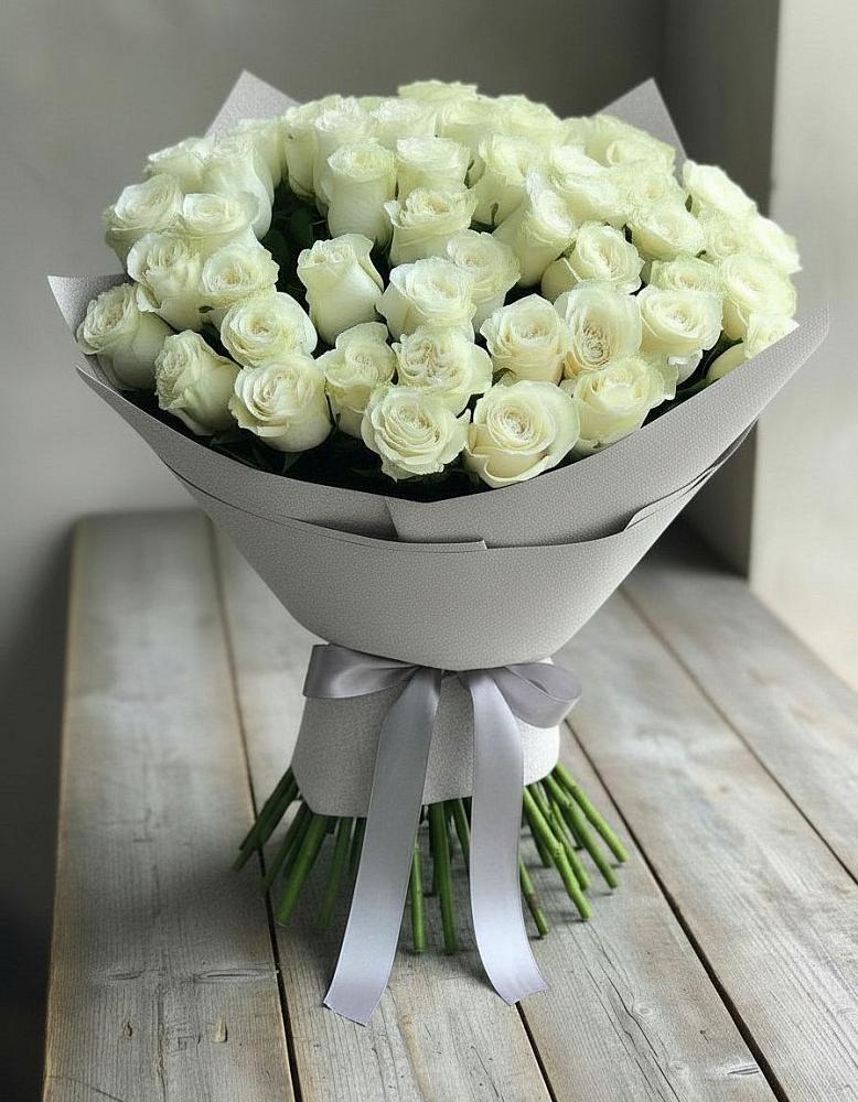 Букет 35 Белых роз в Славный