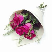 Букет цветов из:  Розы в Славный