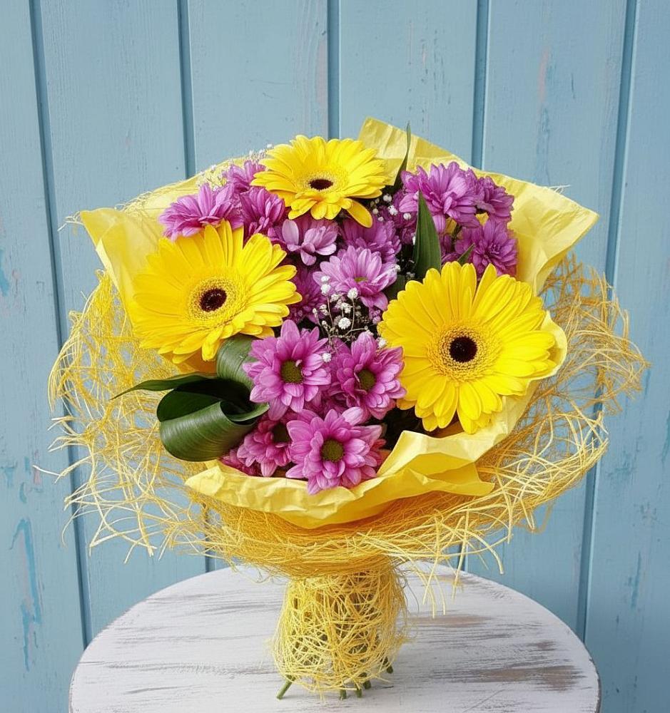 Букет цветов из: Хризантемы и Герберы в Славный