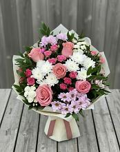 Букет цветов из:  Альстромерии, Гвоздики, Розы и Хризантемы в Славный