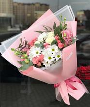 Букет цветов из:  Розы, Лизиантусы и Хризантемы в Славный