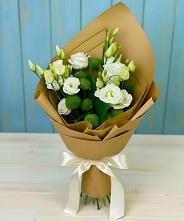 Букет цветов из:  Хризантемы и Лизиантусы в Славный