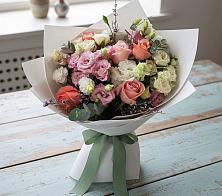 Букет цветов из:  Розы, Лизиантусы и Гвоздики #REPLACE_PRED# Славный