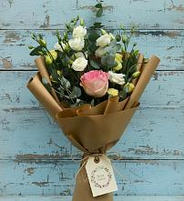 Букет цветов из:  Розы и Лизиантусы в Славный