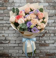 Букет цветов из:  Розы, Лизиантусы и Гвоздики в Славный