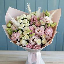 Букет цветов из:  Альстромерии и Розы в Славный